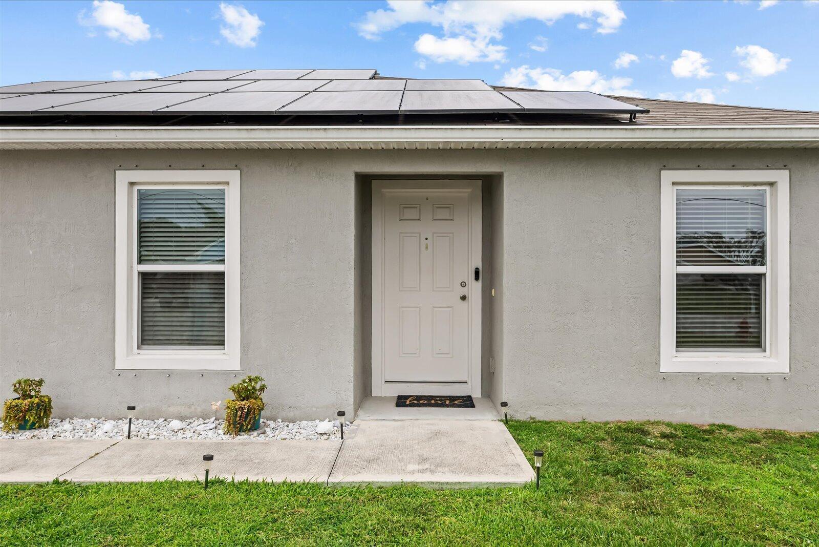 2226 SE Heathwood Circle, Port St. Lucie FL 34952 photo 3