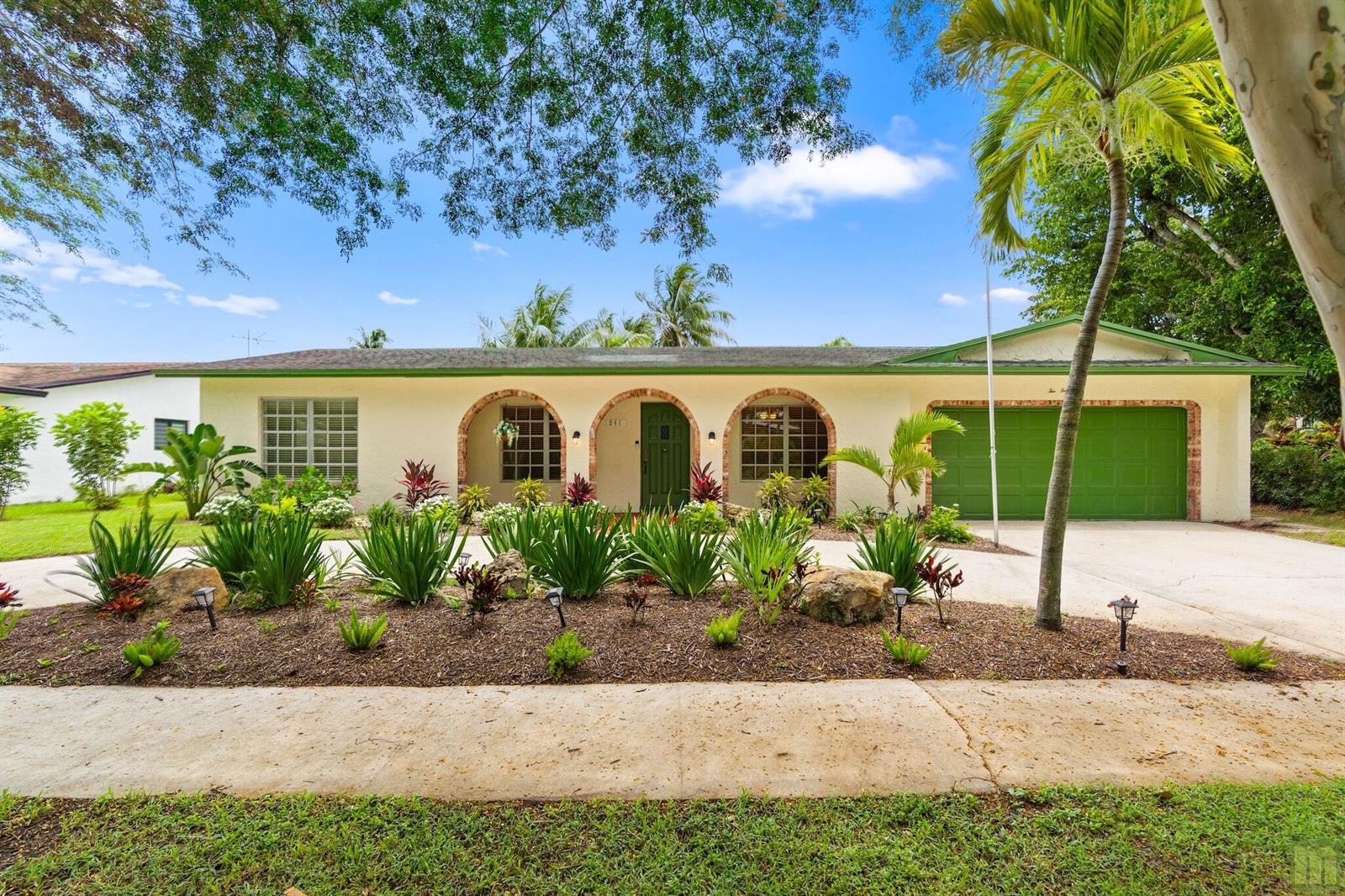 240 Lake Drive, Coconut Creek FL 33066