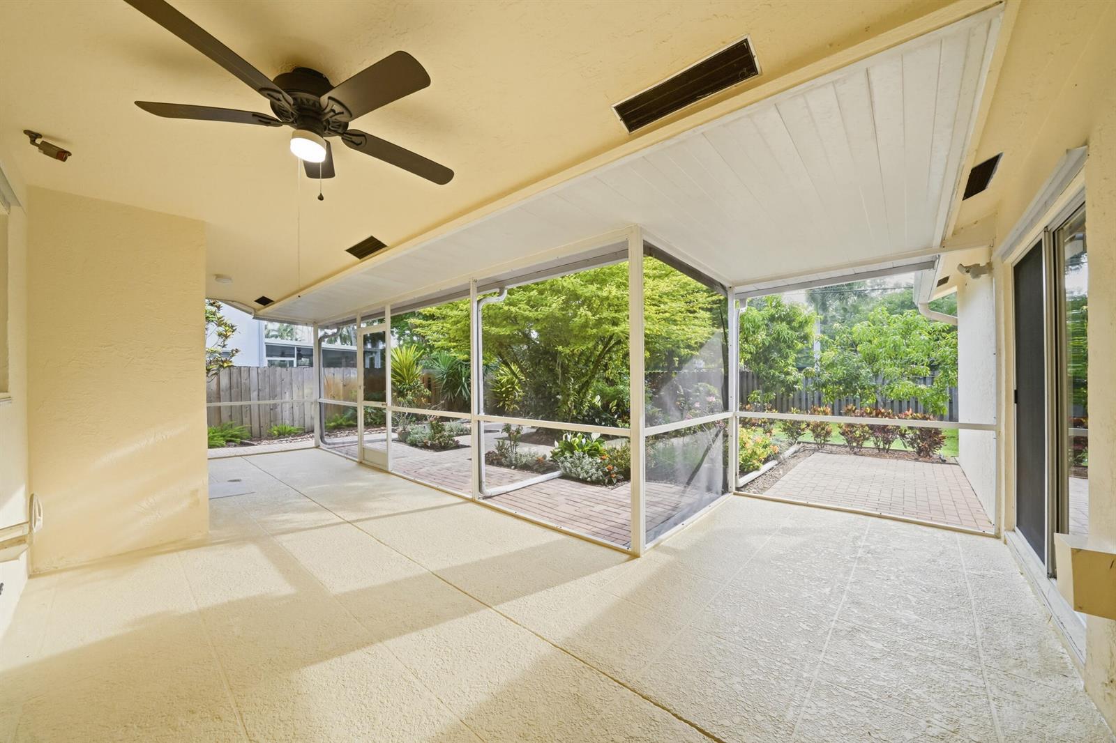 5787 SW 57th Way, Davie FL 33314 photo 2