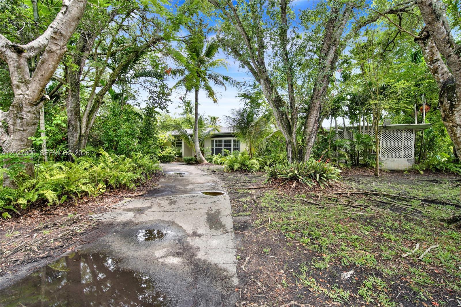 6980 SW 104th St, Pinecrest FL 33156 photo 2