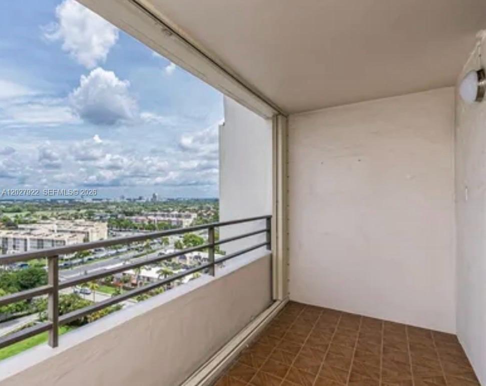 2500 Parkview Dr # 1712, Hallandale Beach FL 33009 photo 2
