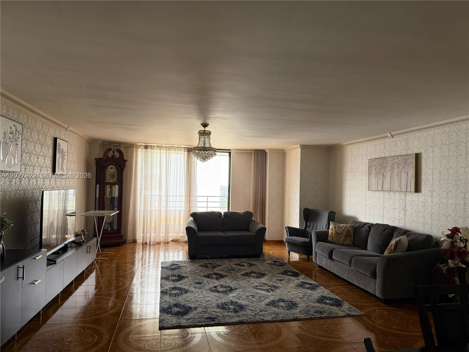 2500 Parkview Dr # 1712, Hallandale Beach FL 33009