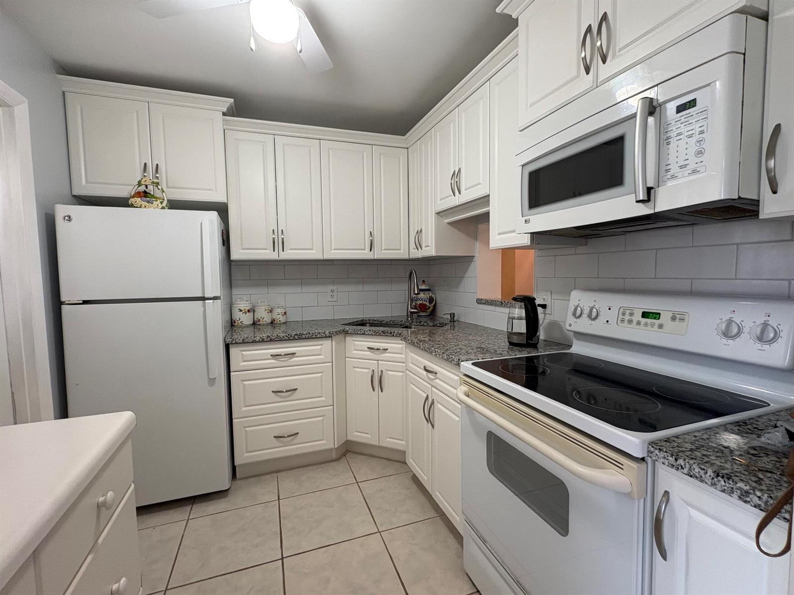 108 NE 20th Avenue NE # 206, Boynton Beach FL 33435 photo 2