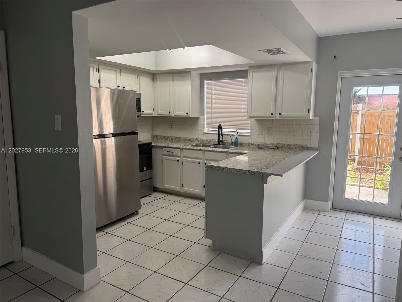 7926 Kimberly Blvd # 202, North Lauderdale FL 33068 photo 4