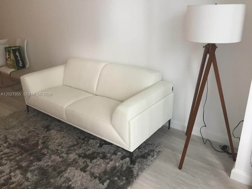 55 SW 9th St # 2709, Miami FL 33130 photo 4