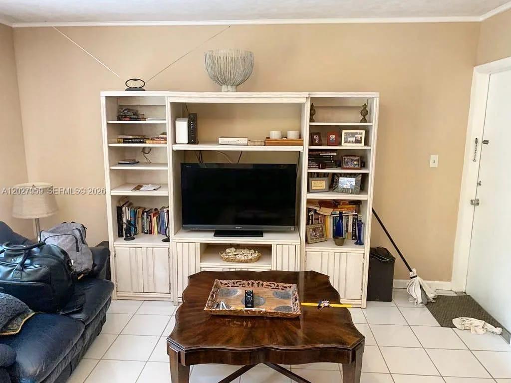 815 Middle River Dr # 203, Fort Lauderdale FL 33304 photo 4