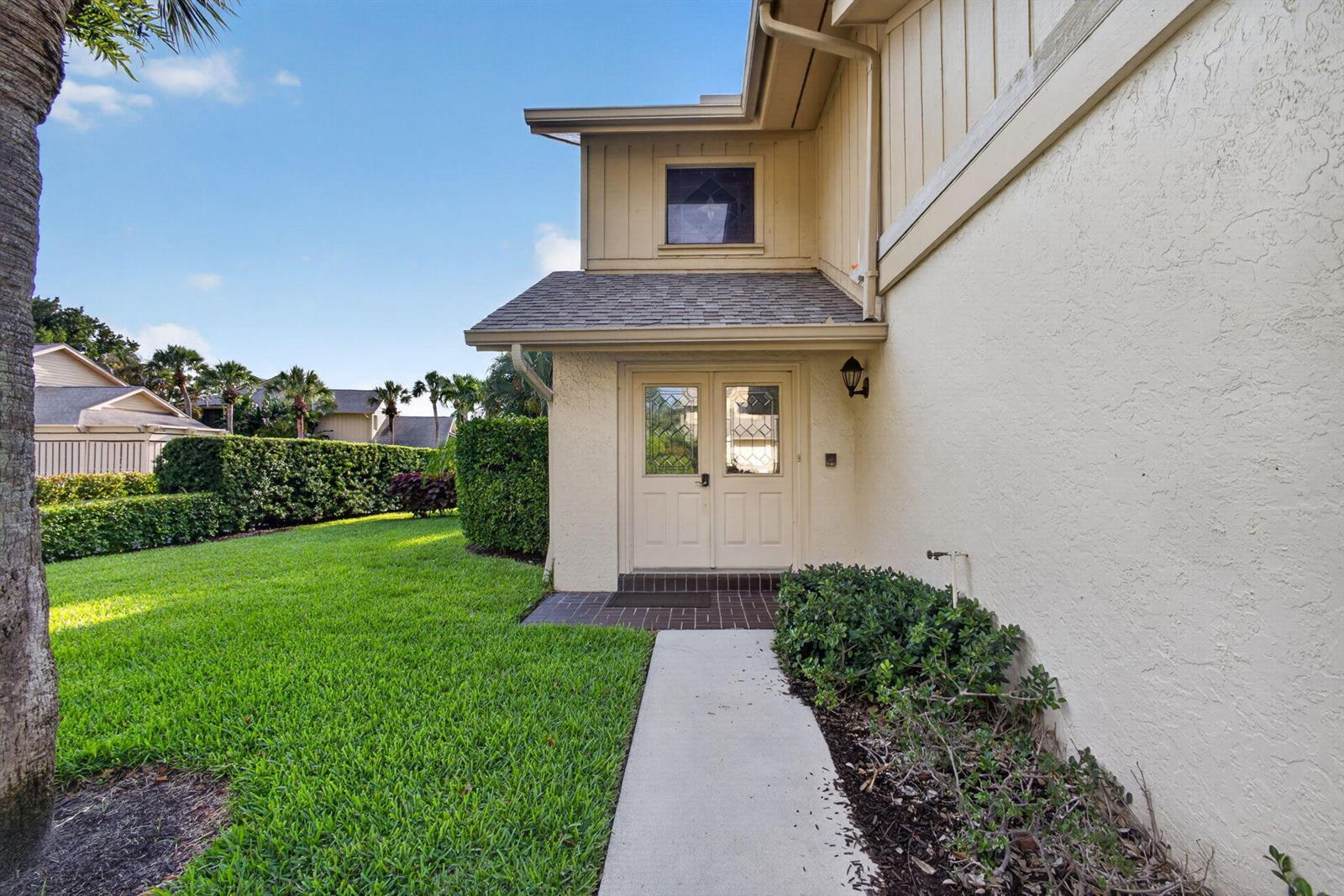 17137 Waterbend Drive # 204, Jupiter FL 33477 photo 2