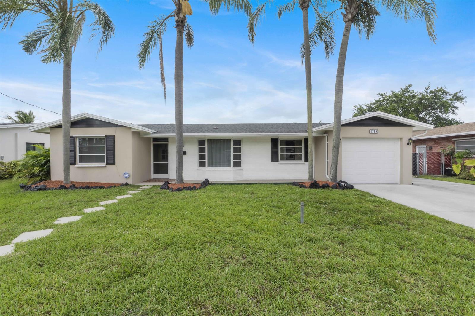 1710 W River Drive, Margate FL 33063 photo 2