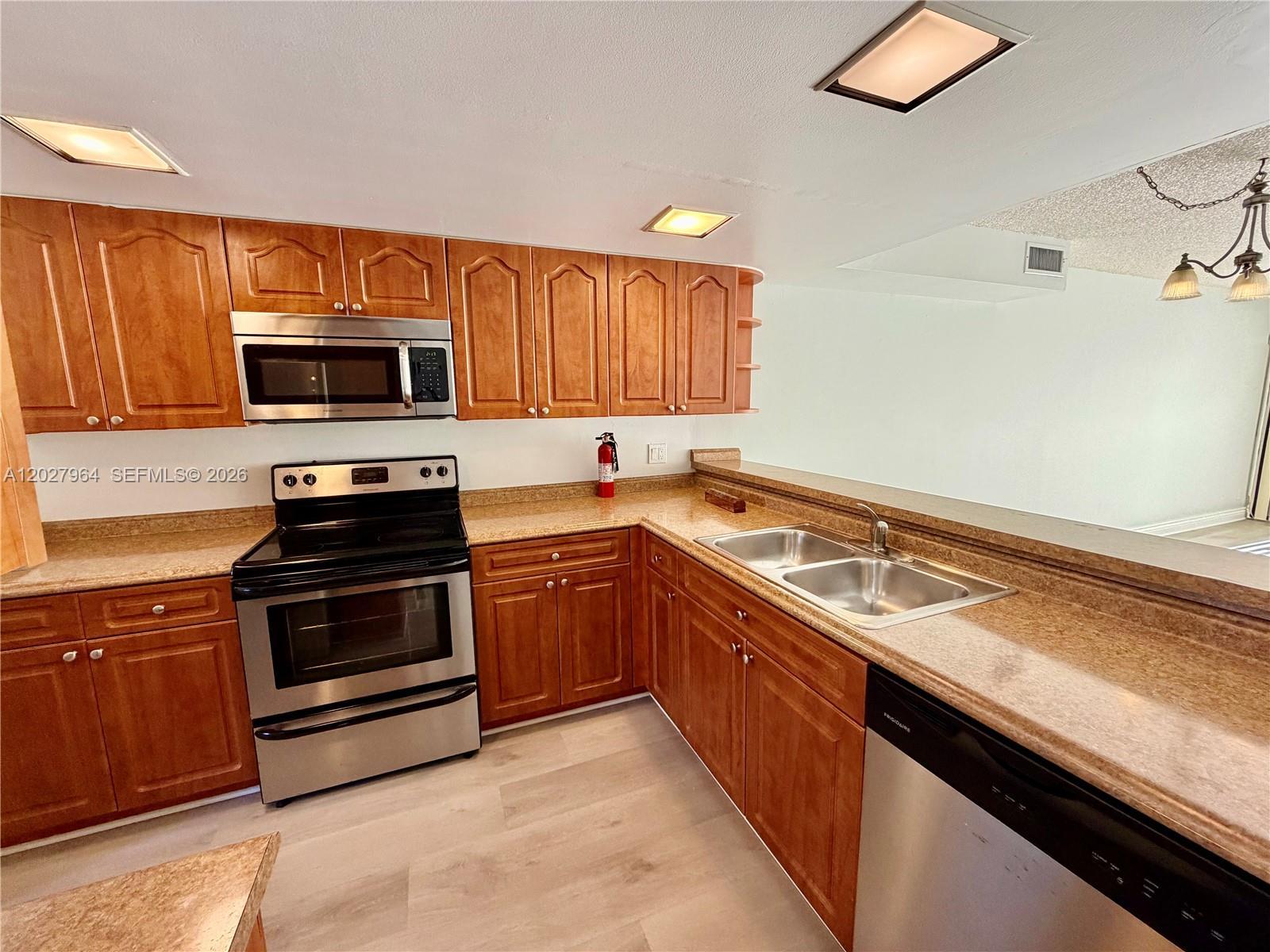 4403 SW 70th Ter # 4403, Davie FL 33314 photo 3
