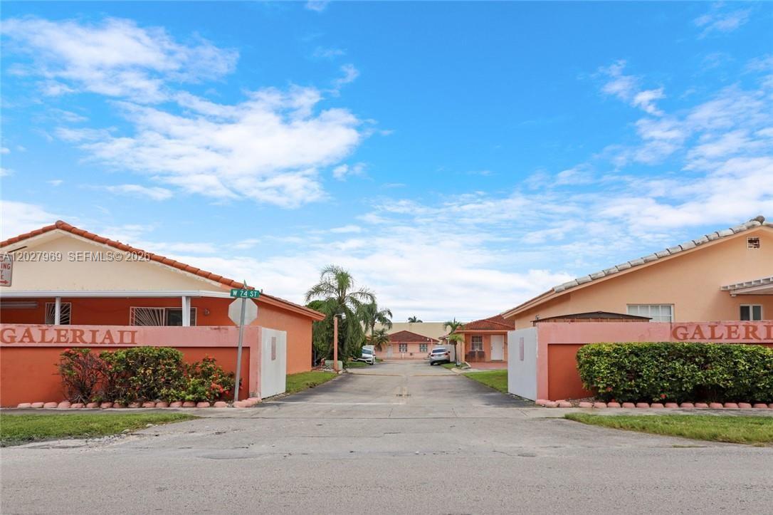 2250 W 74th Pl # 8C, Hialeah FL 33016