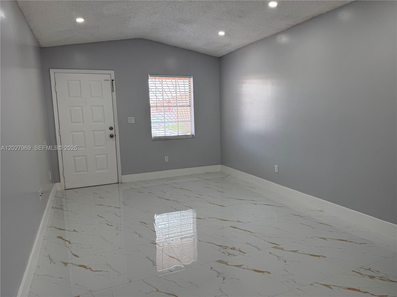 2250 W 74th Pl # 8C, Hialeah FL 33016 photo 4