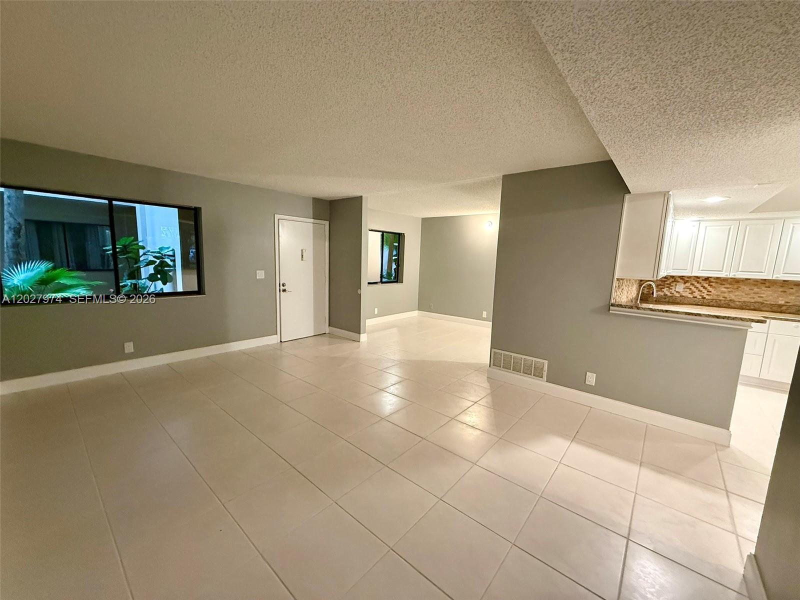 5220 Las Verdes Cir # 114, Delray Beach FL 33484 photo 5
