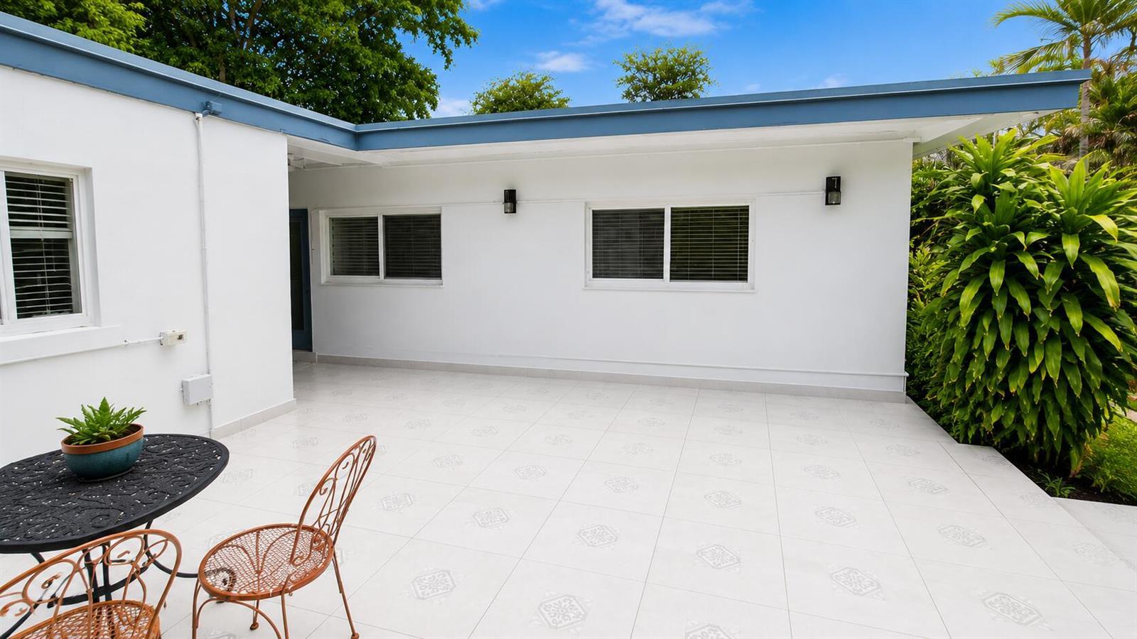 2130 NE 191st Drive, North Miami Beach FL 33179 photo 3