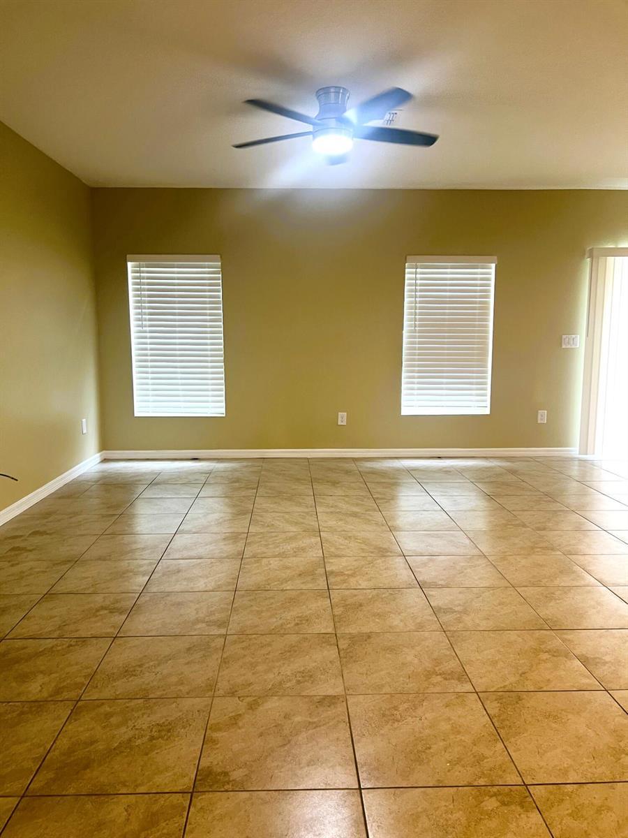 5234 Oakland Lake Circle, Fort Pierce FL 34951 photo 4