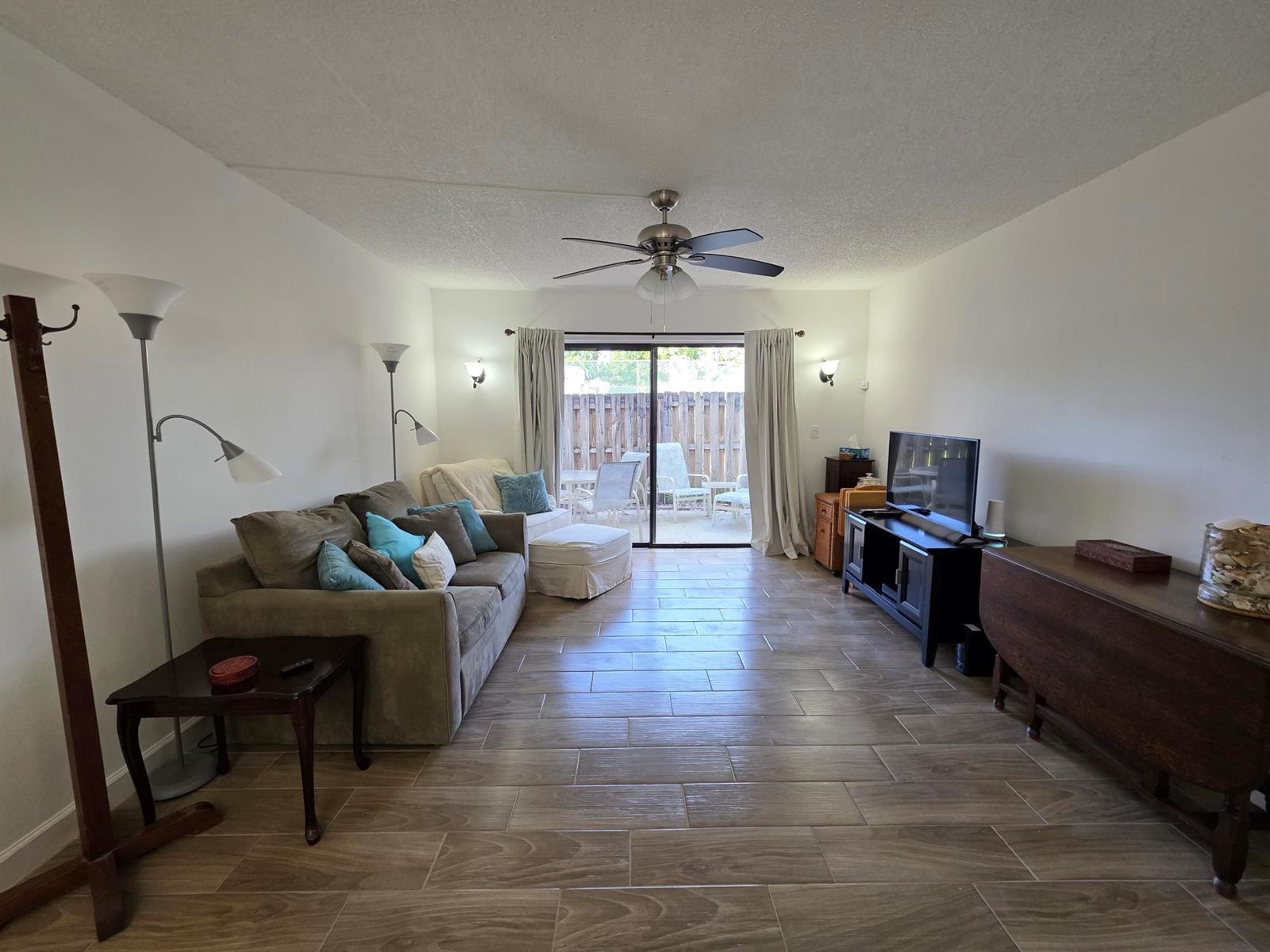 3402 Gardens East Drive # 14a, Palm Beach Gardens FL 33410 photo 3
