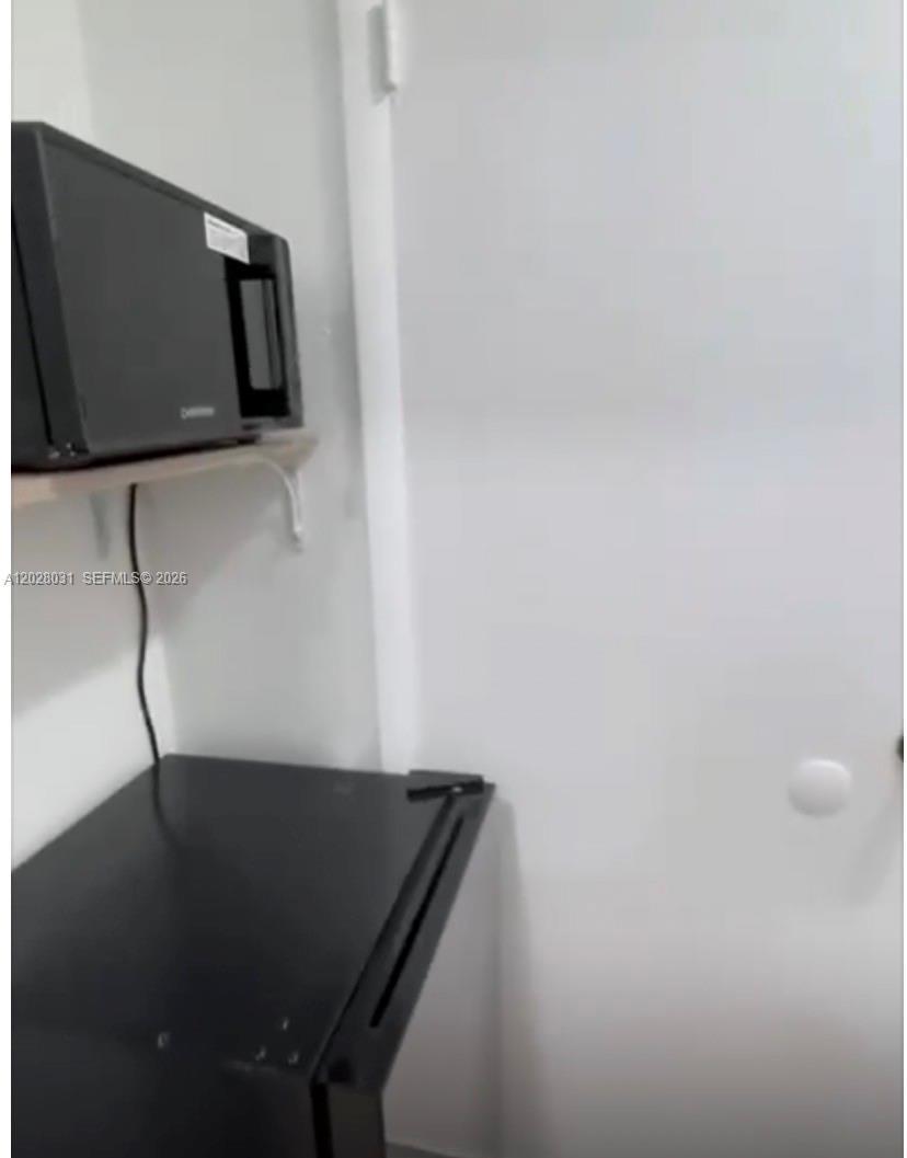 570 W 46th Pl # B, Hialeah FL 33012 photo 5