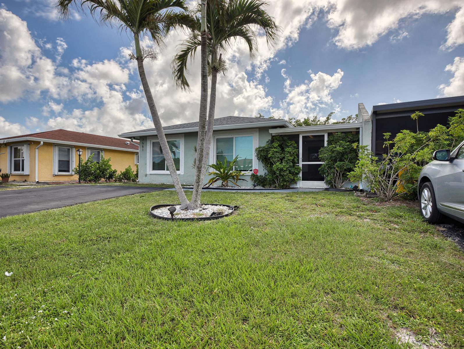 7581 Deuce Lane, FL 33467 photo 3
