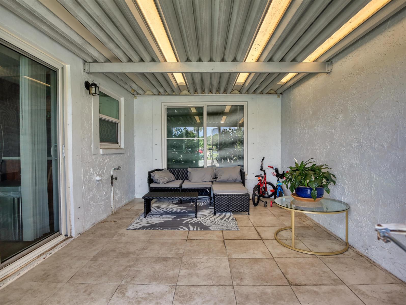 7581 Deuce Lane, FL 33467 photo 4