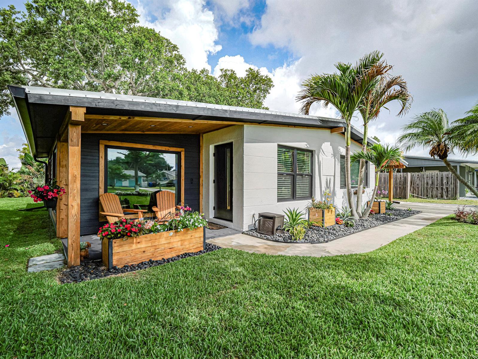 1611 4th Avenue, Vero Beach FL 32960