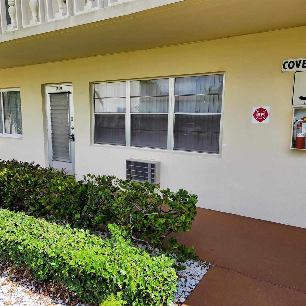 219 Coventry # J, West Palm Beach FL 33417 photo 3