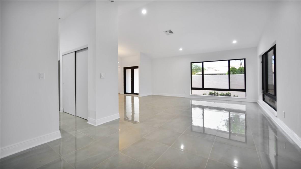 11159 NW 10th Place, Coral Springs FL 33071 photo 3