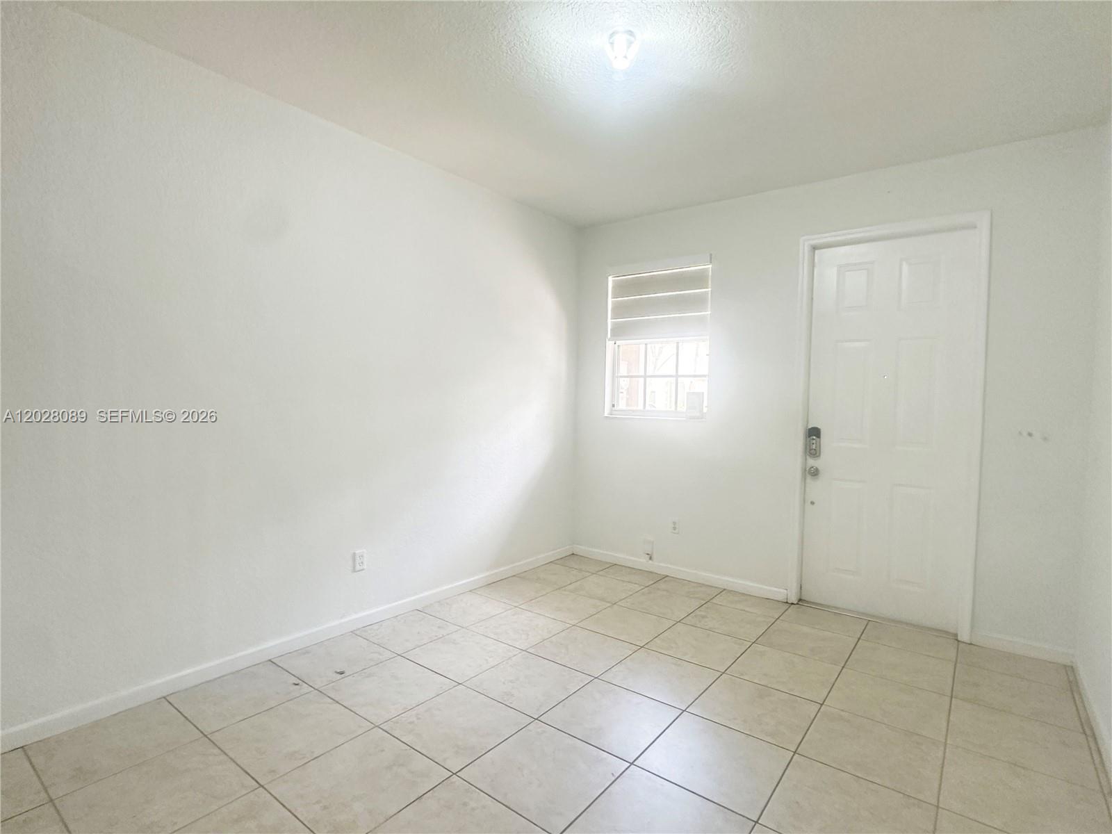 662 NE 21st Ter, Homestead FL 33033 photo 3