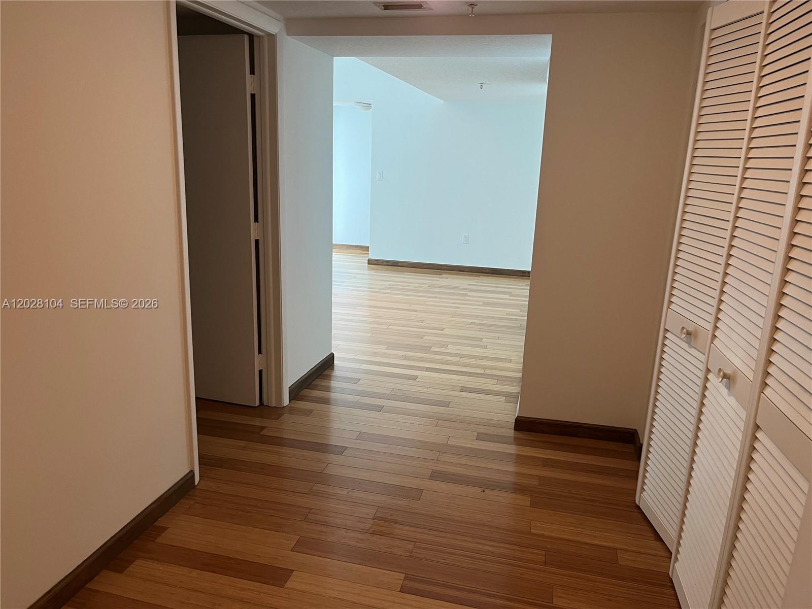 1800 N Bayshore Dr # 915, Miami FL 33132 photo 2