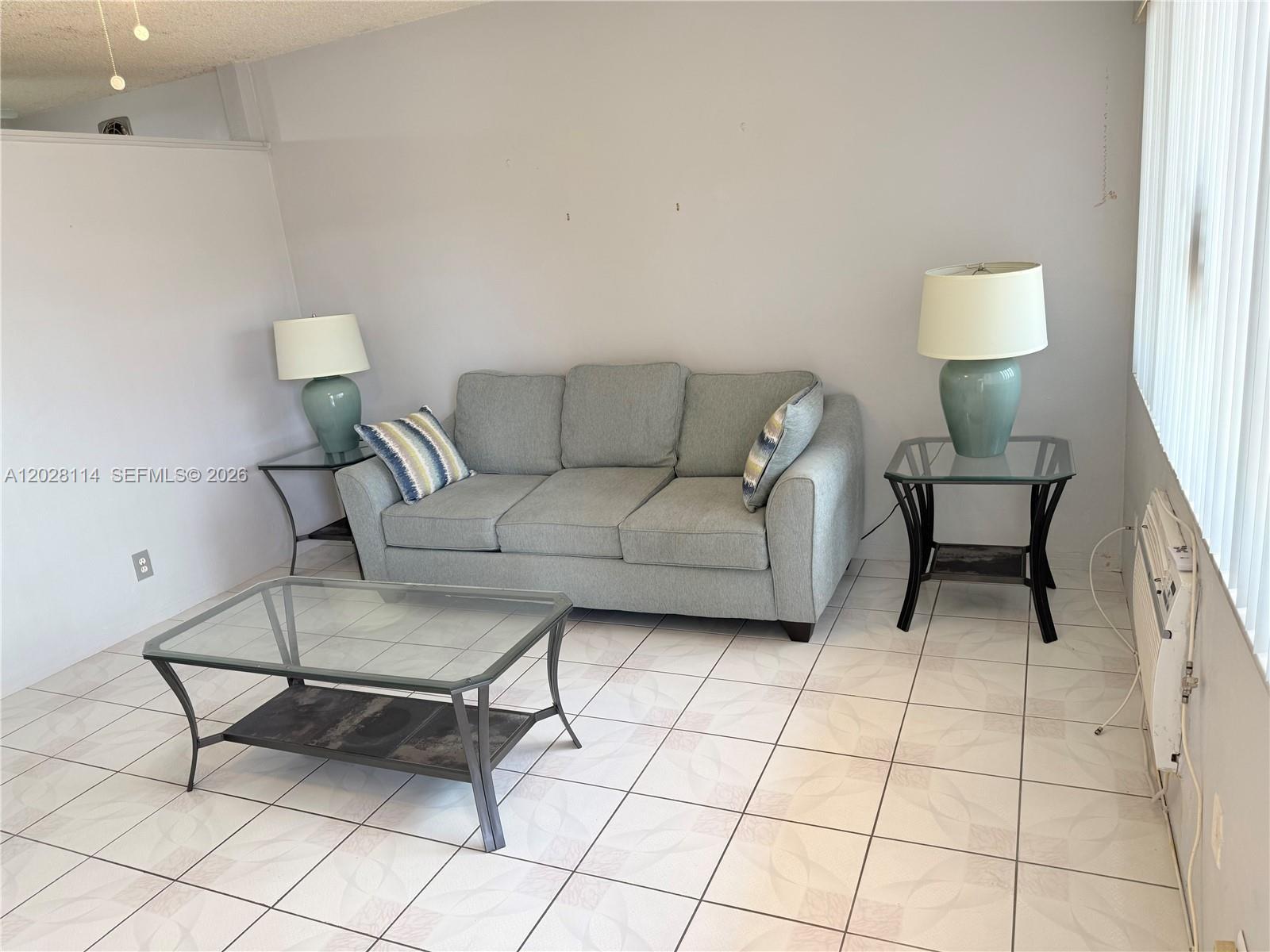 725 SW 11 Ave # F8, Hallandale Beach FL 33009 photo 4