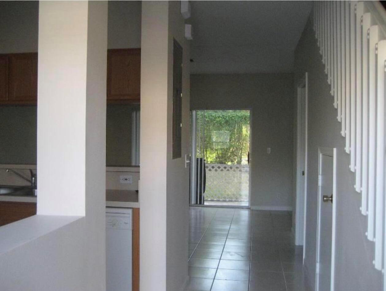 5113 SE Palmbrooke Circle SE, West Palm Beach FL 33417 photo 3