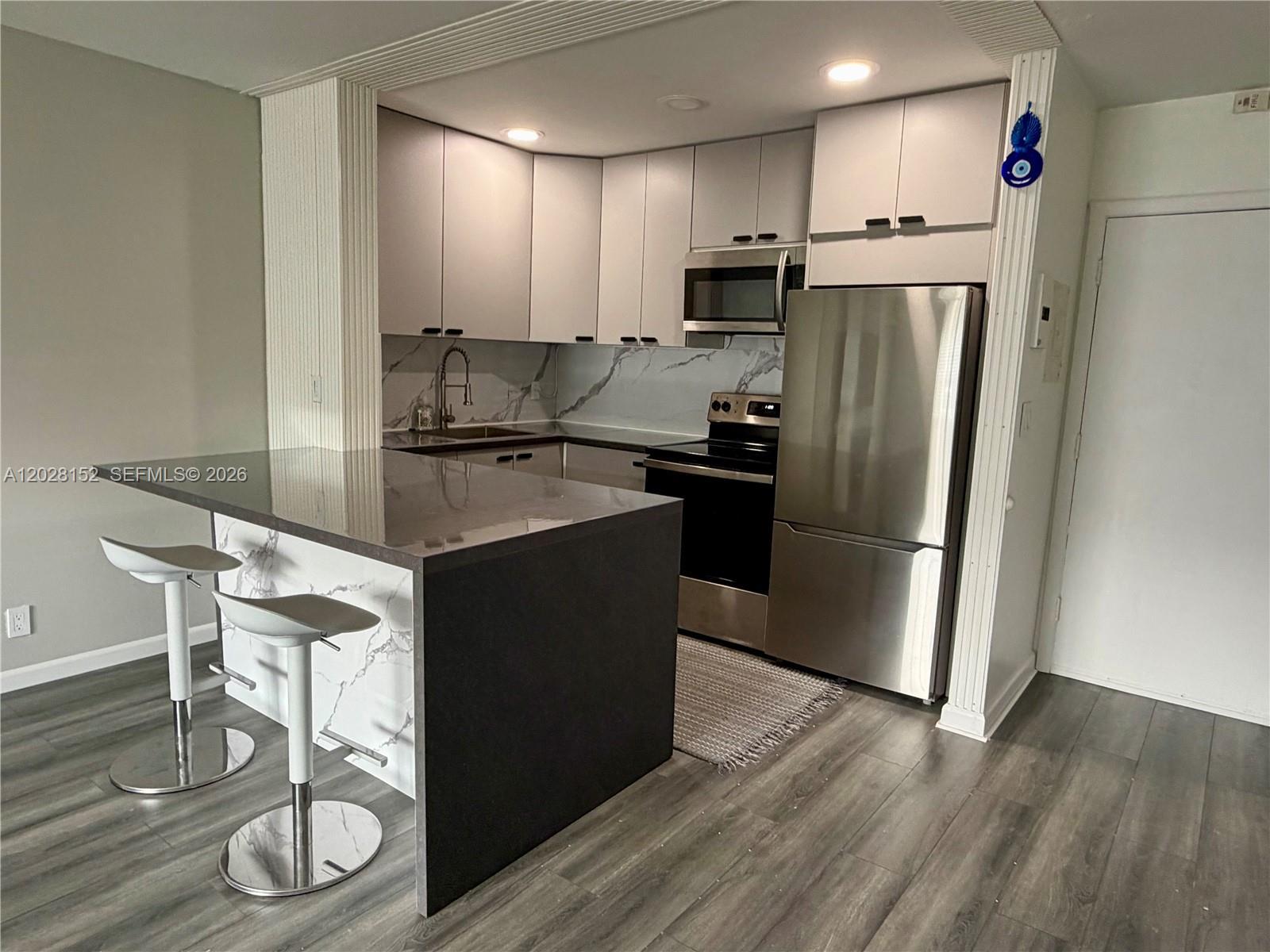 1520 Mckinley St # 107E, Hollywood FL 33020