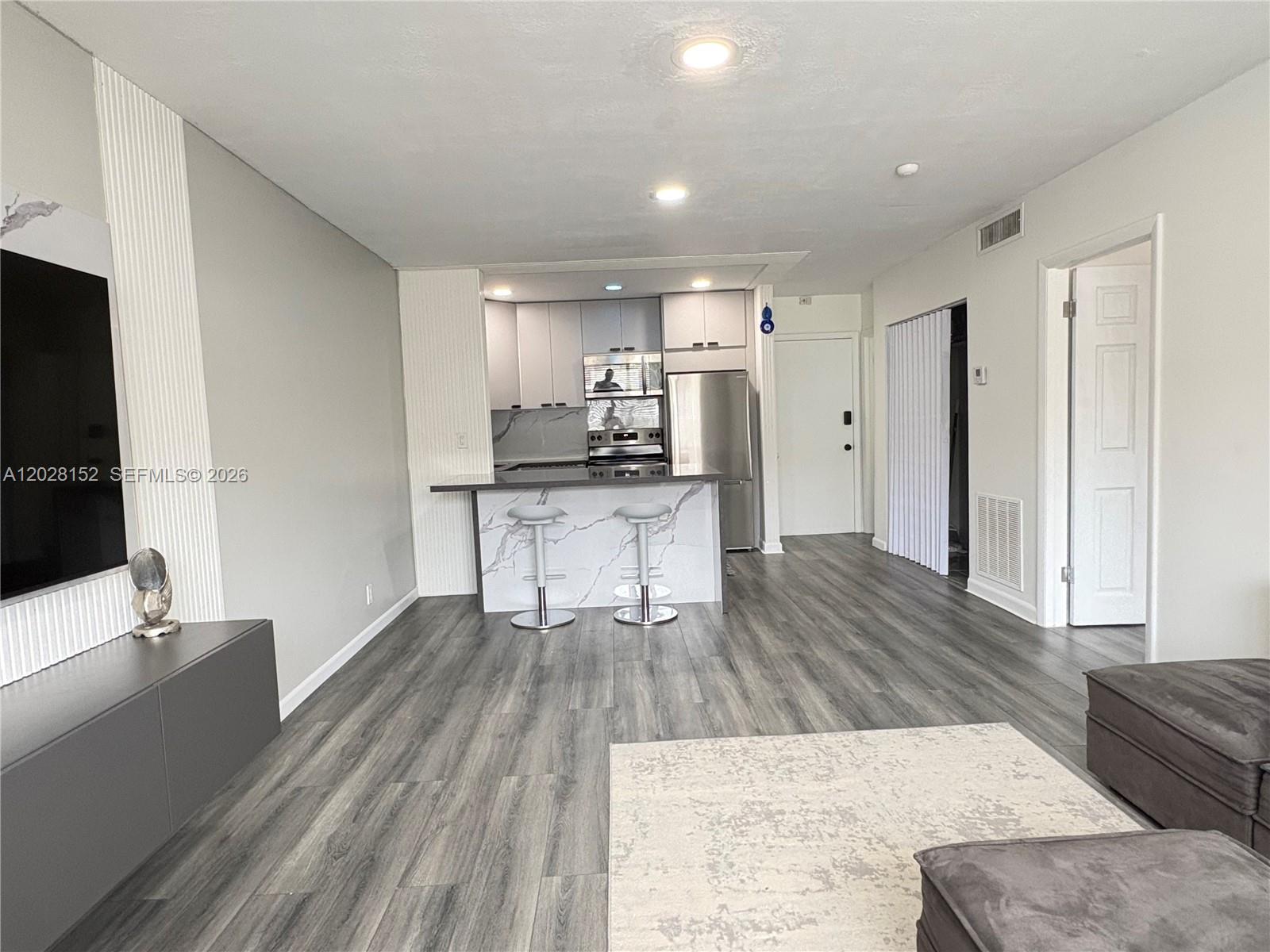 1520 Mckinley St # 107E, Hollywood FL 33020 photo 4