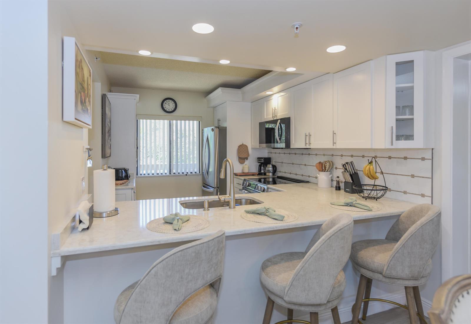 901 Seafarer Circle # 302, Jupiter FL 33477 photo 3