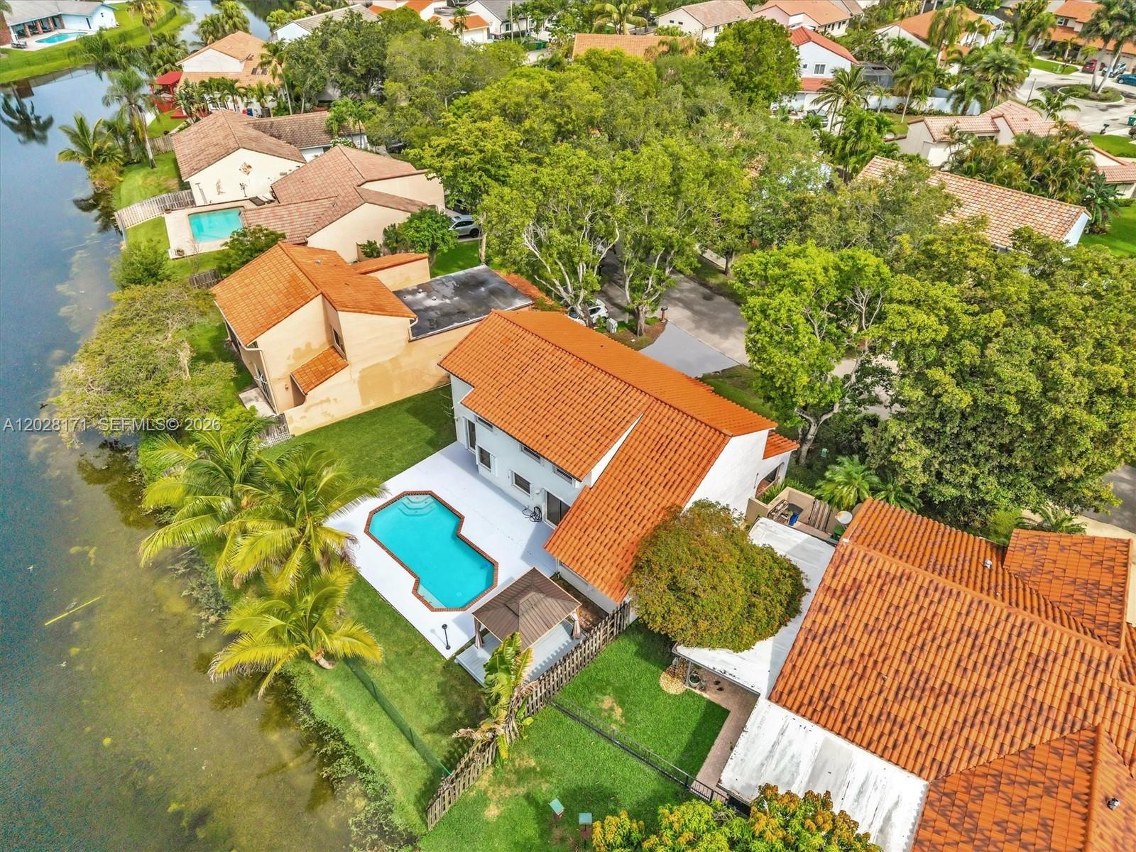 11980 S Aviary Dr, Cooper City FL 33026