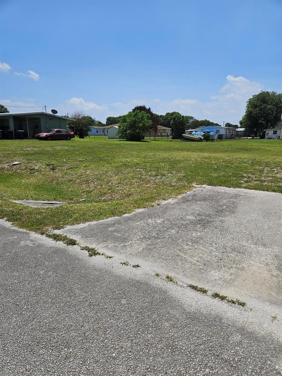 1909 N 16th Street, Fort Pierce FL 34950 photo 3