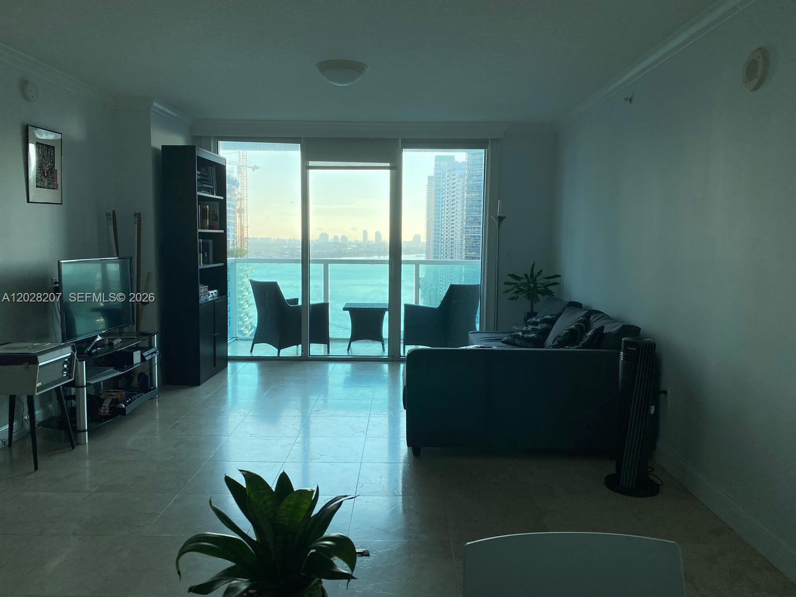 31 SE 5th St # 2308, Miami FL 33131 photo 2