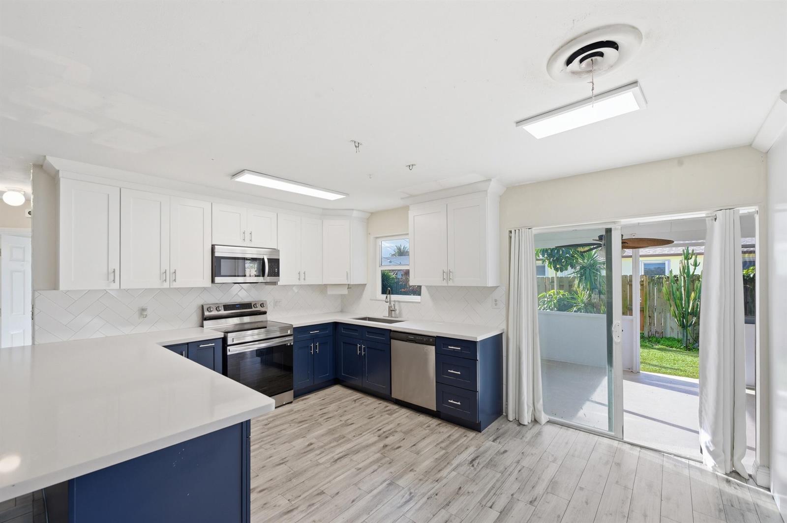 6830 NW 8th Court, Margate FL 33063 photo 5