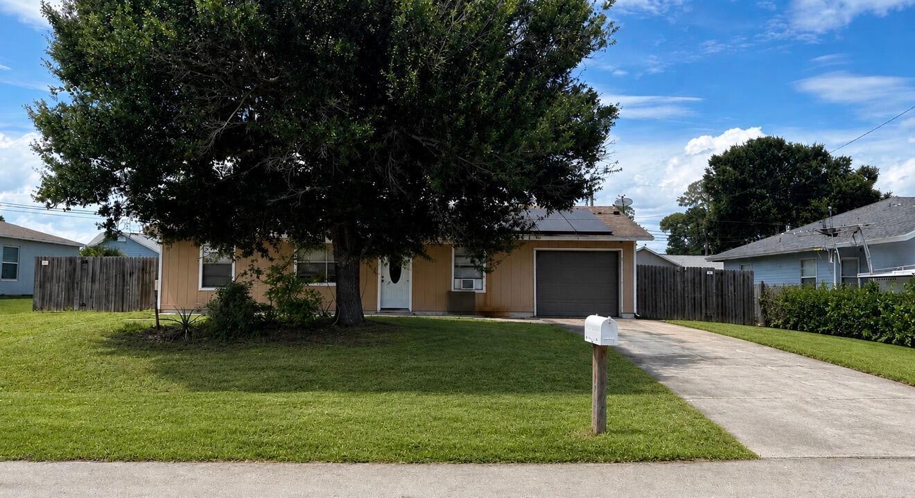 1271 SW Porter Road, Port St. Lucie FL 34953