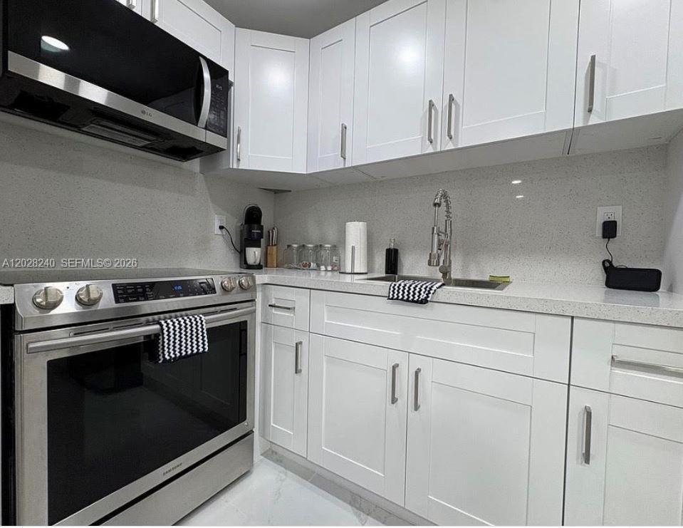 4265 NW south Tamiami Canal dr # 211, Miami FL 33126 photo 2