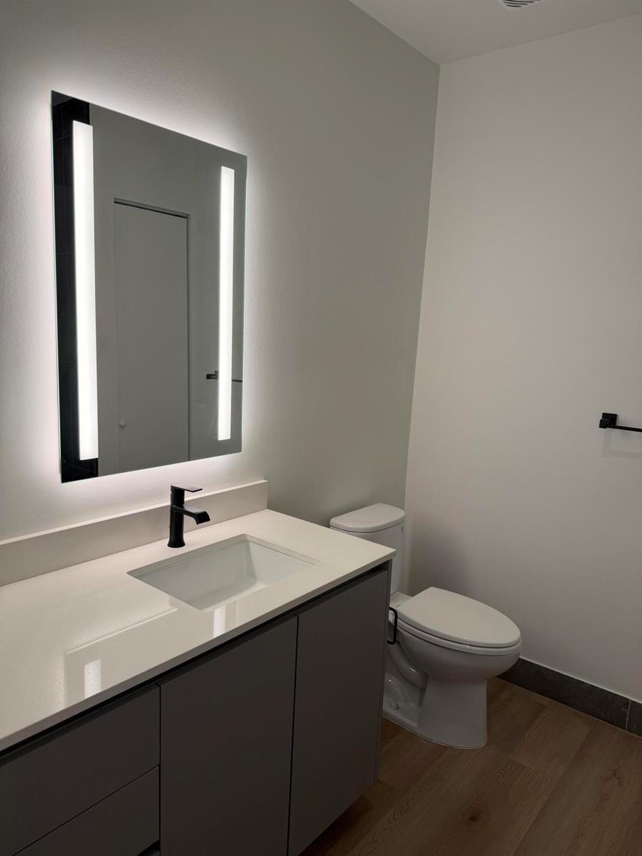 307 SW 5th Street, Fort Lauderdale FL 33315 photo 4