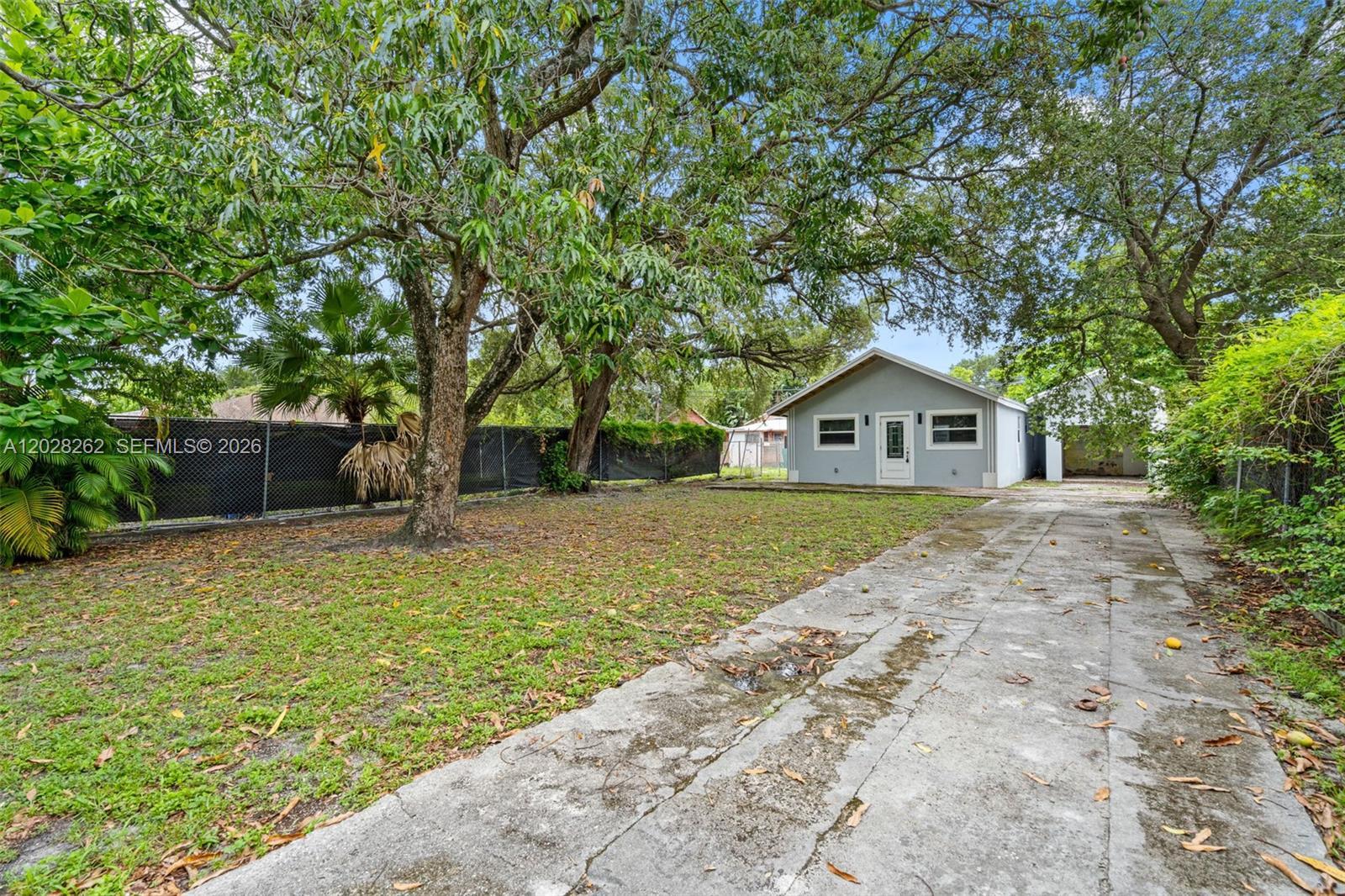 352 NW 41st St, Miami FL 33127 photo 3