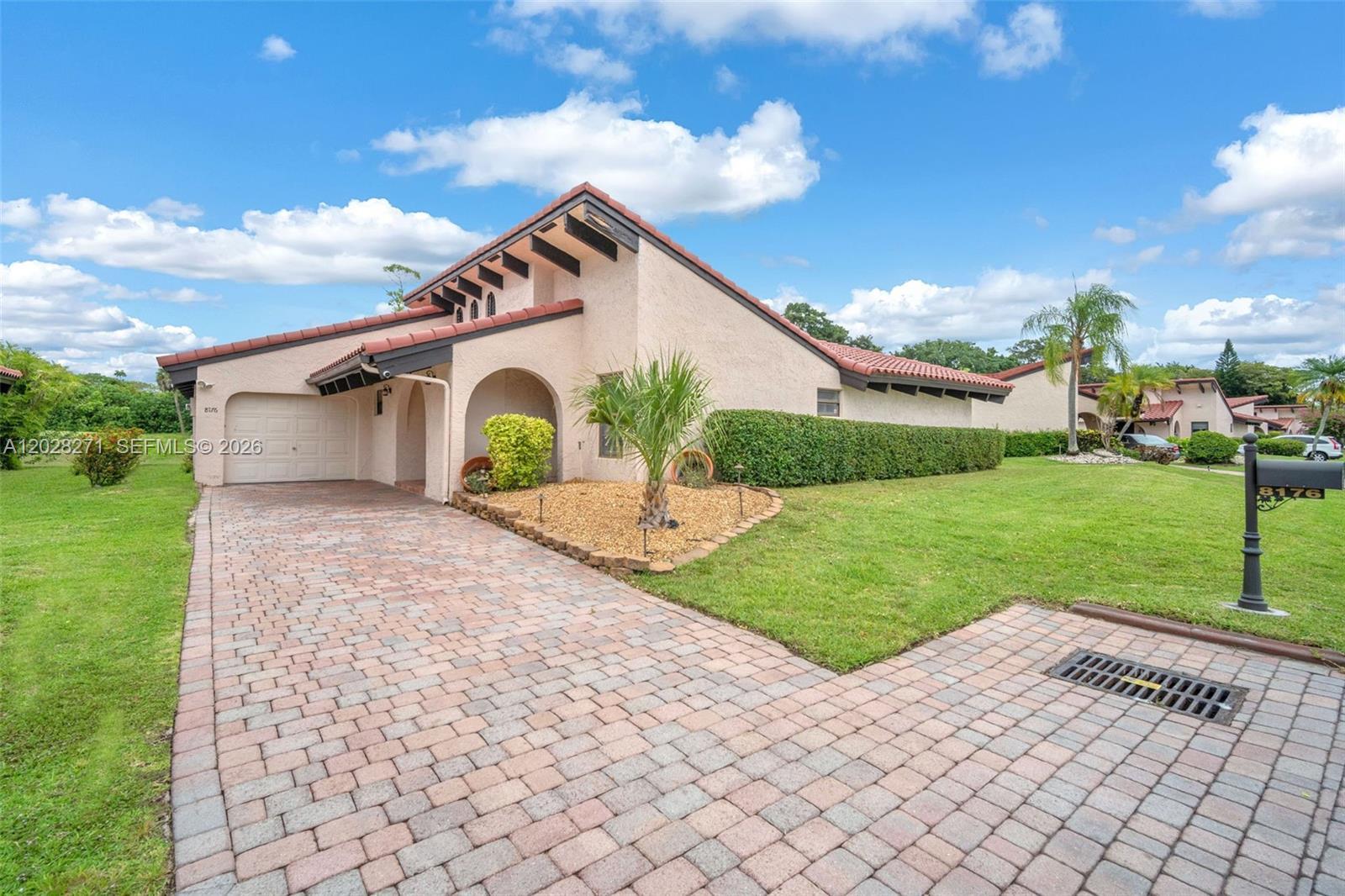 8176 Pine Cir # 6, Tamarac FL 33321 photo 2