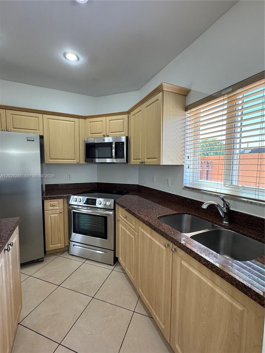6004 SW 8th St # 2, West Miami FL 33144 photo 3