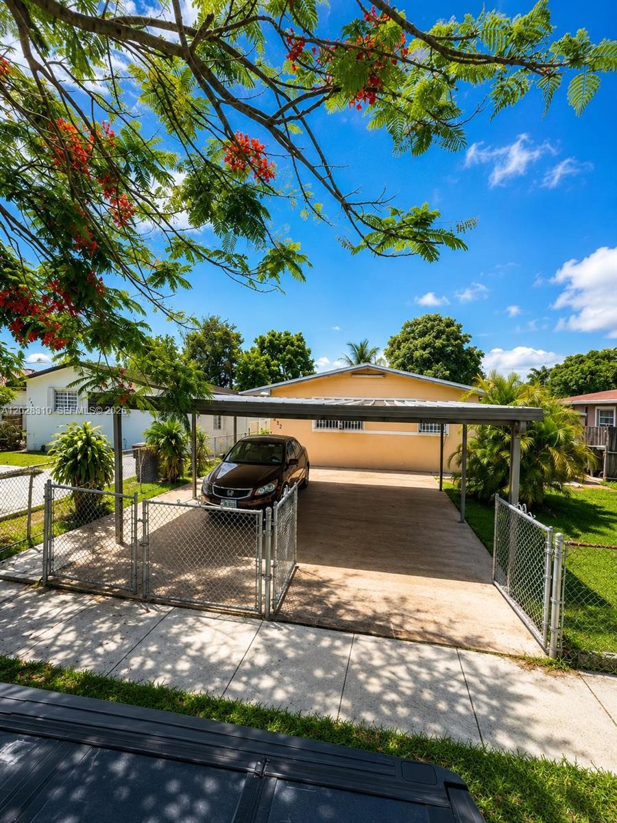 252 E 37th St, Hialeah FL 33013 photo 5