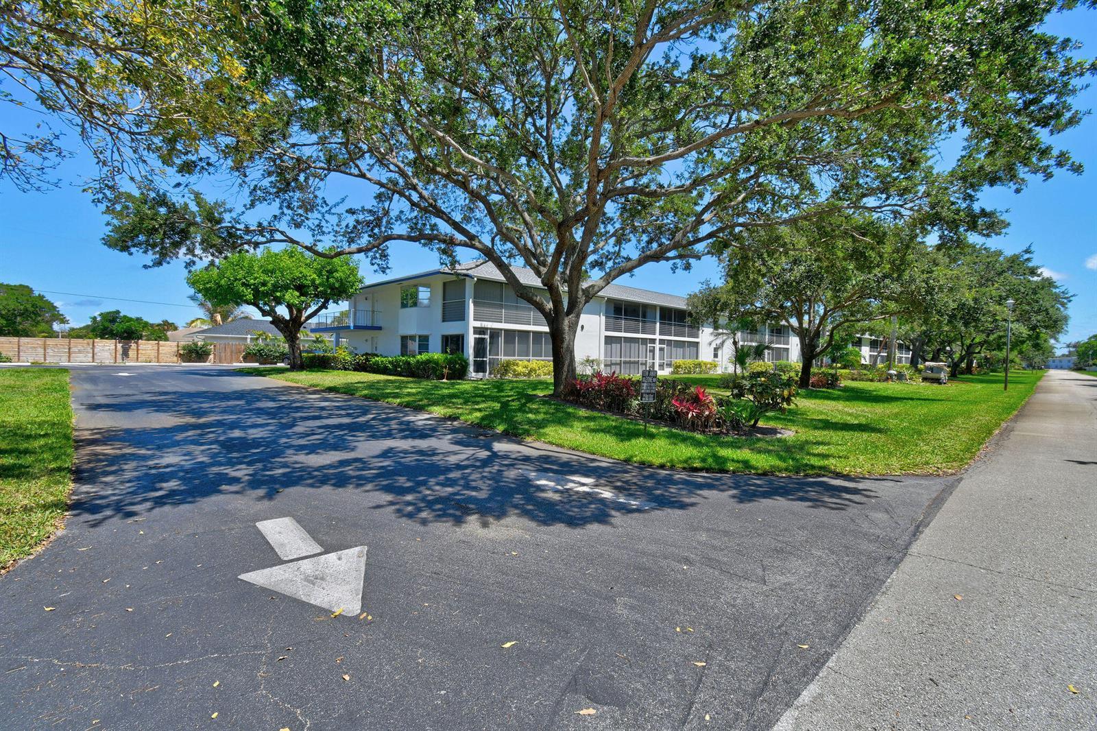 9 Garden Street # 204j, Tequesta FL 33469 photo 3