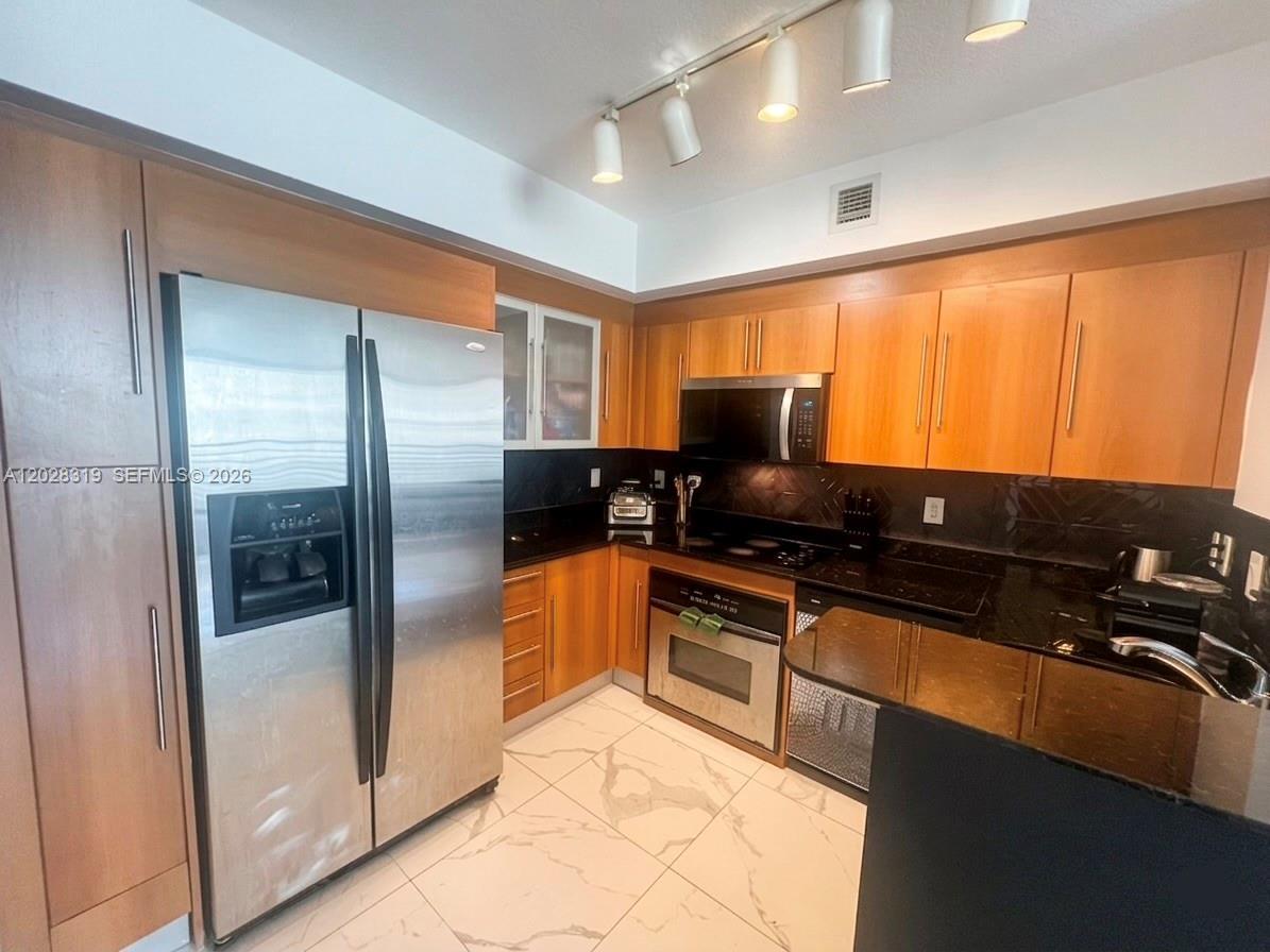 335 S Biscayne Blvd # 3300, Miami FL 33131 photo 2