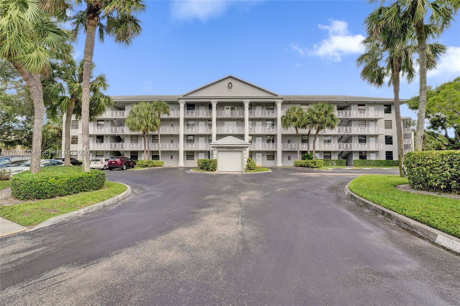 1502 Whitehall Dr # 105, Davie FL 33324 photo 2