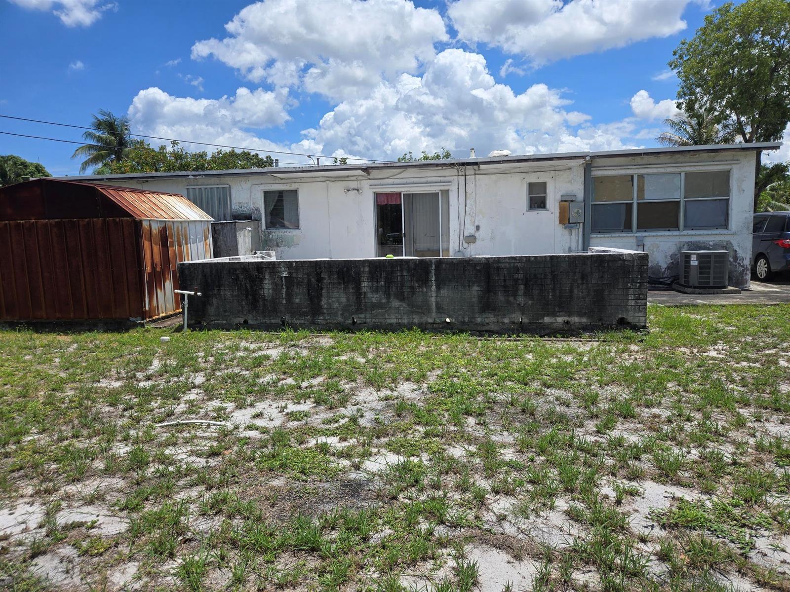 255 NE 41st Street, Deerfield Beach FL 33064 photo 2