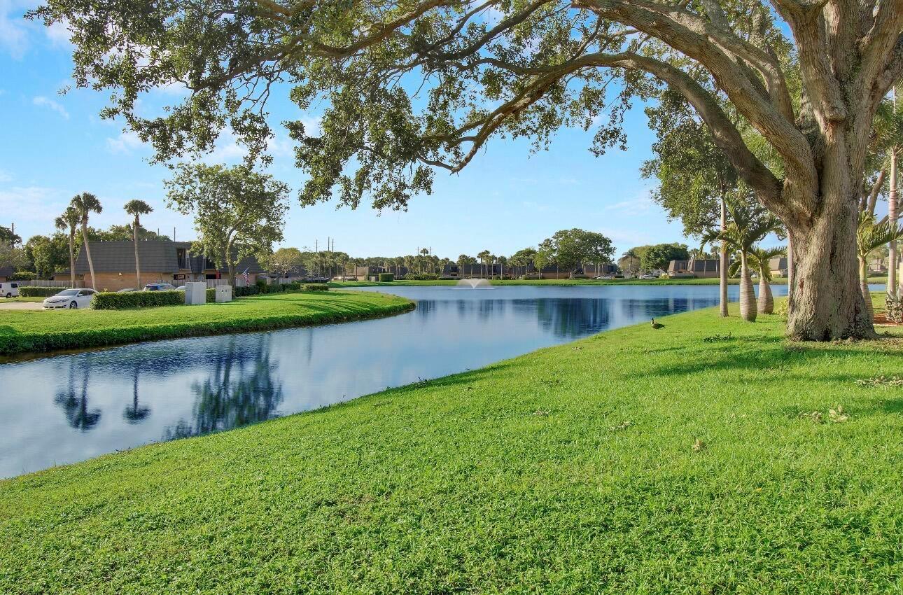 6906 69th Way, West Palm Beach FL 33407