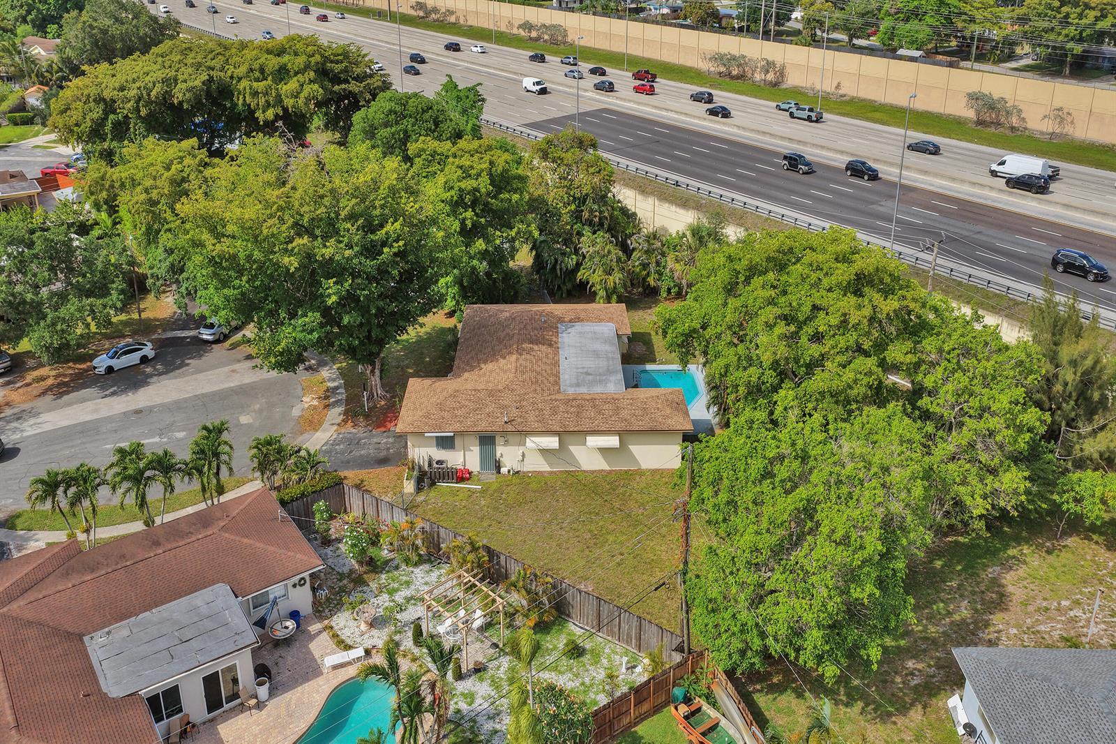 5200 SW 8th Street, Plantation FL 33317 photo 2