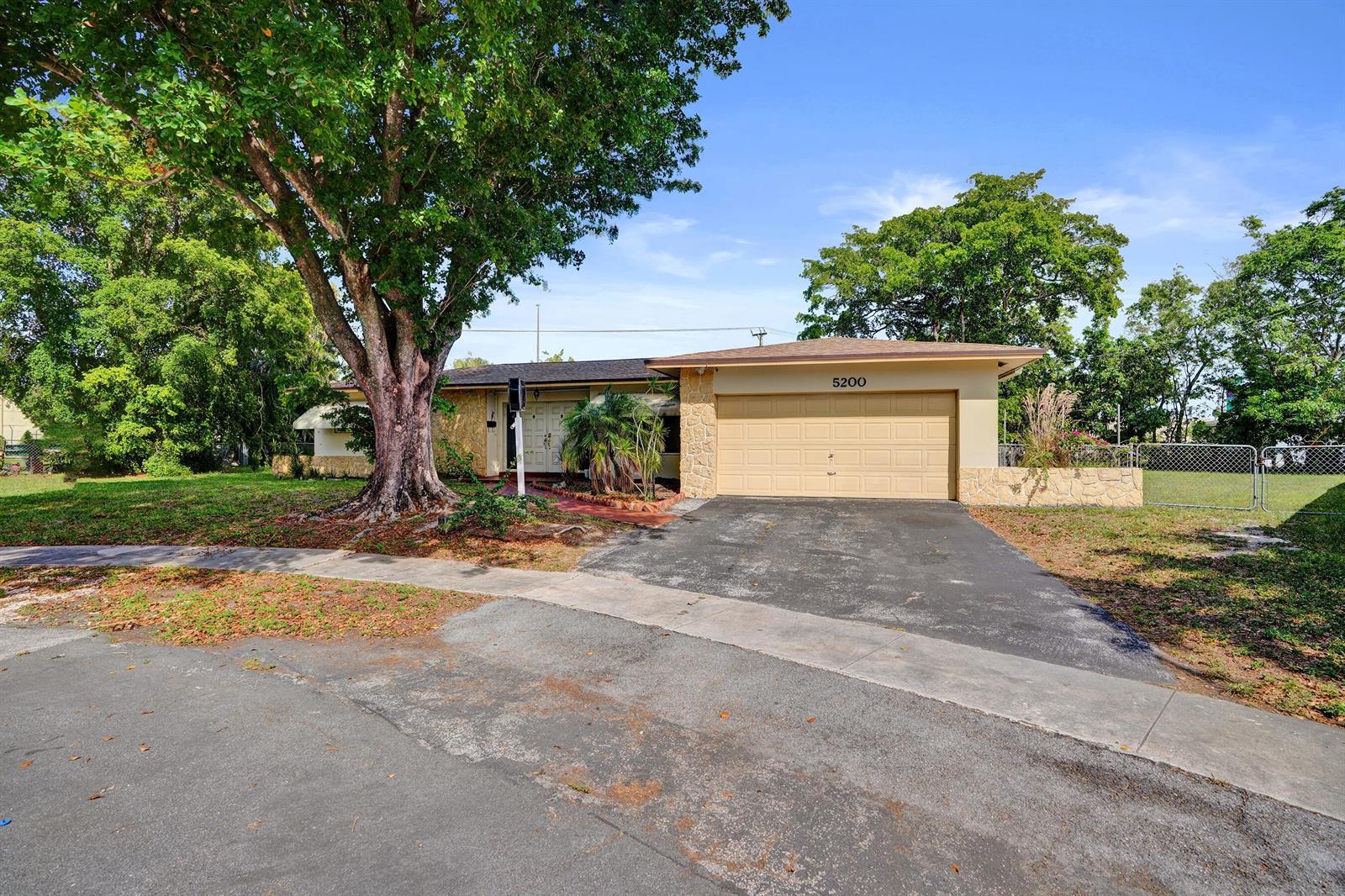 5200 SW 8th Street, Plantation FL 33317 photo 5